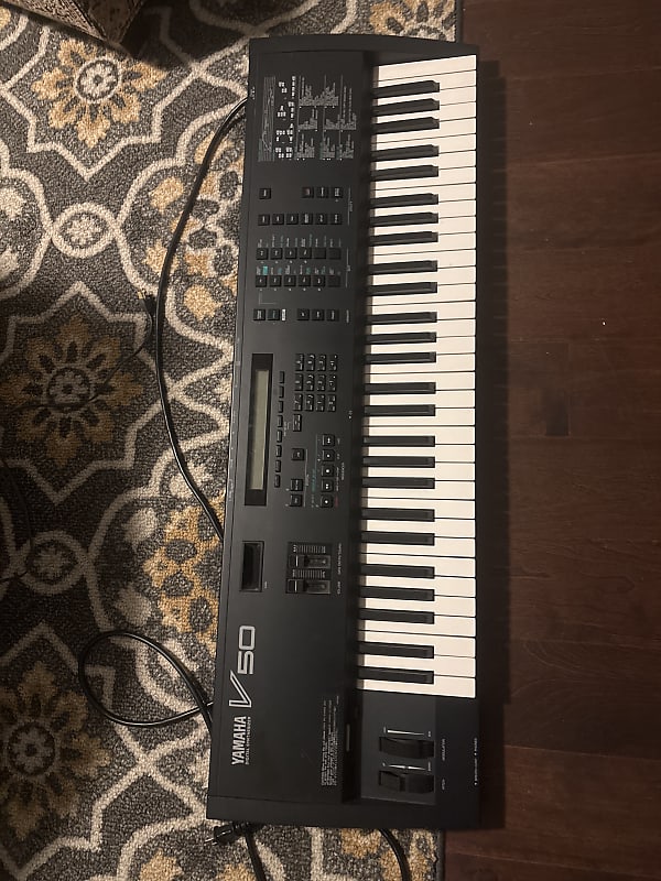 Yamaha V50 FM Synthesizer | Reverb