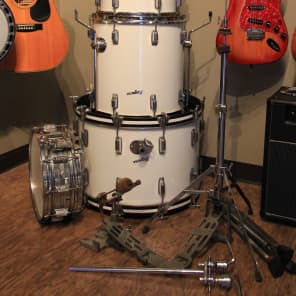 Vintage 1974 Rogers 5-Piece Rogers Drum Kit w/ Rogers Hardware- White image 1