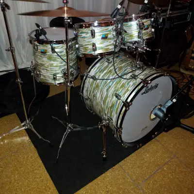 Ludwig Classic Maple 4 Piece - 22 - 10 - 12 - 14  Blue Green Oyster image 3