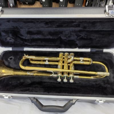 Getzen Bb Brass Lacquer Trumpet, Model 90 Deluxe, Circa 1950's image 15