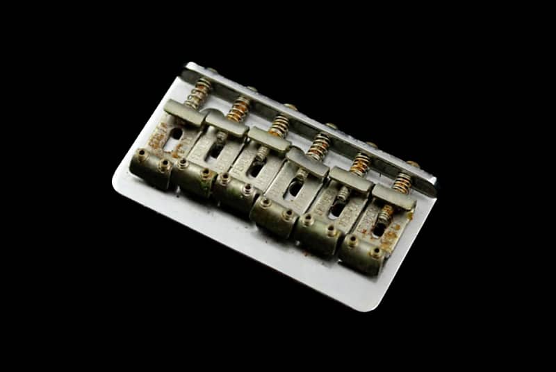 Fender Hardtail Bridge Classic/Standard Series - 6 Saddles (Nickel) - Bridge Plate Chrome - Aged - Relic image 1