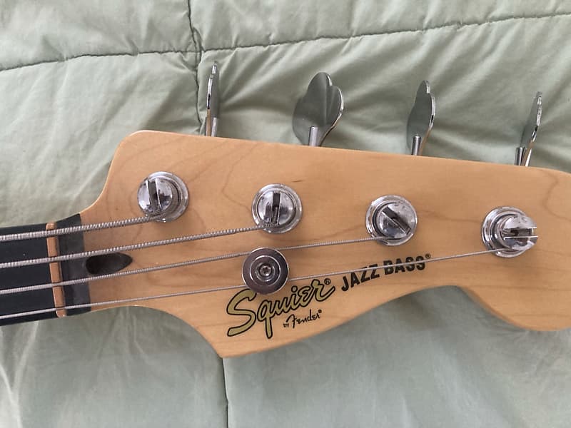 Squier Vintage Modified Jazz Bass Fretless