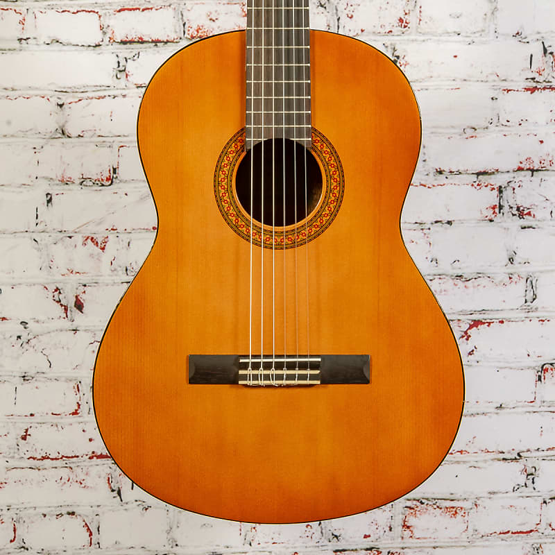 Yamaha C40 Classical Acoustic Nylon String Guitar, Reverb