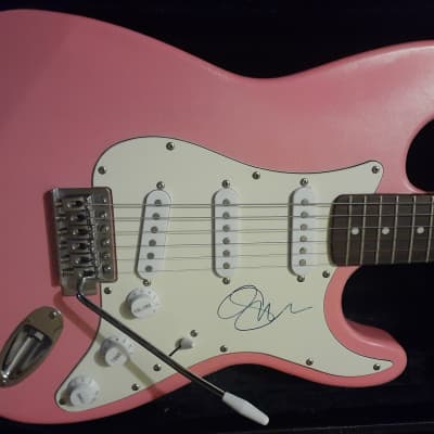 Gwen Stefani Signed Guitar / Autographed Guitar Stratocaster Style Glitter Pink Electric Guitar *As Pictured* GENUINE SIGNATURE With C.O.A! image 7