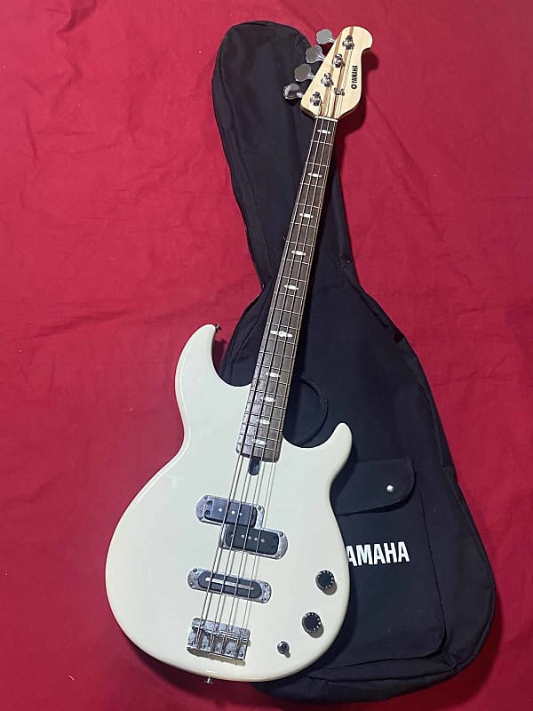 Yamaha BB424 Broad Bass 2000's Electric Bass Guitar | Reverb