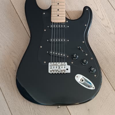Sunn Fender Mustang Stratocaster 1980s - Black image 9