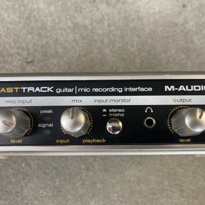M-Audio Fast Track Guitar / Mic Recording Interface 2000 - Blue image 2