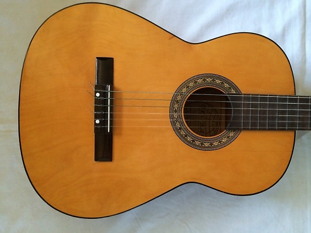 Global shop classical guitar