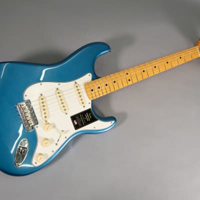 Fender American Vintage II 1973 Stratocaster Lake Placid Blue image 6