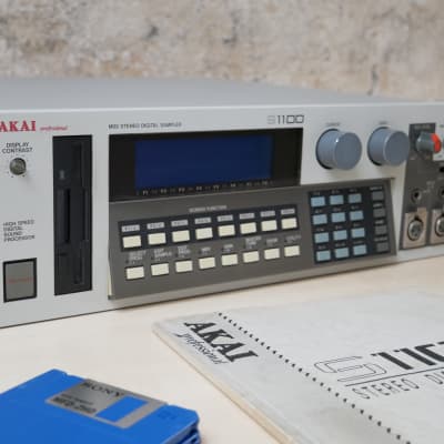 Akai • S1100 Sampler (1990) SERVICED w/Options + Floppies