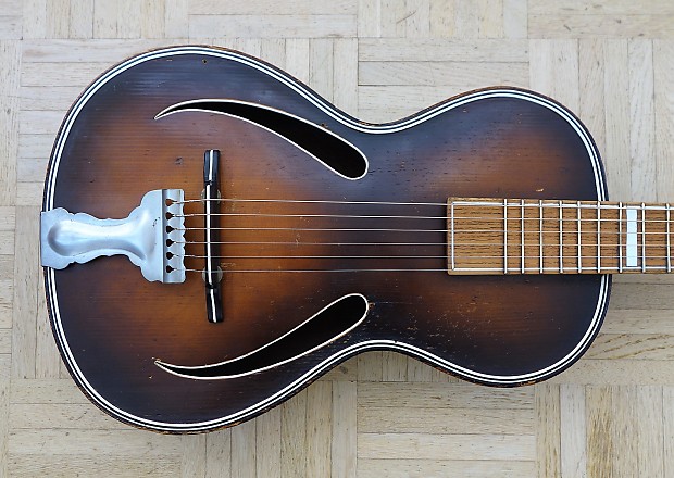 Small sales archtop guitar