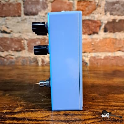 EarthQuaker Devices The Warden Compressor *USED* (2010s - Light Blue) image 3