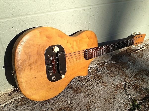 Supro ozark 1560 store s