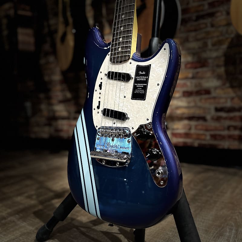 Fender Vintera II Mustang Burgundy 美品 s-l400.jpg