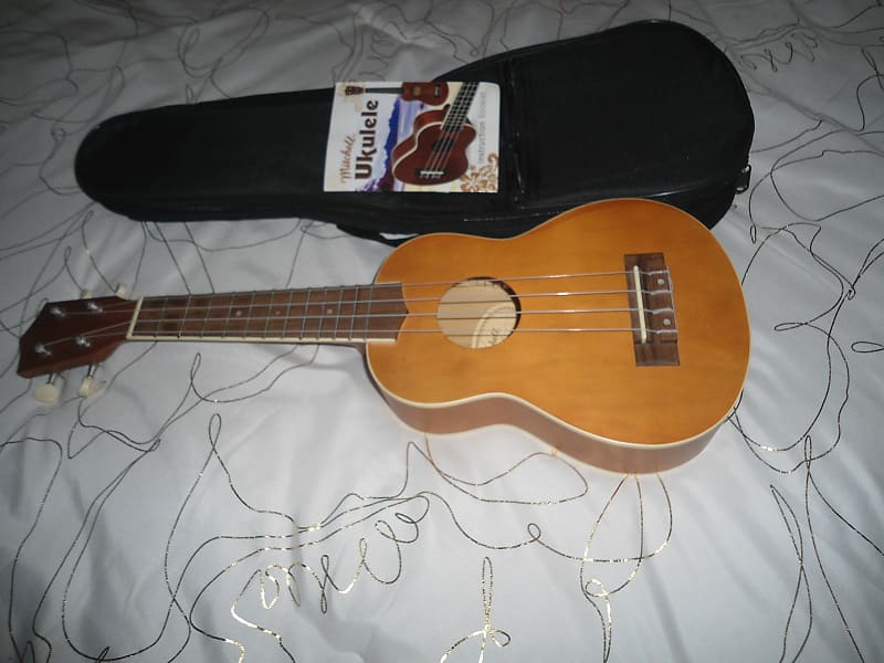 Mitchell Ukulele MU40 2022 Natural Reverb