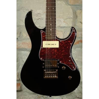 YAMAHA Pacifica 311H BL - Black | Reverb