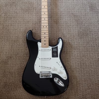 Fender Stratocaster (MIM) Black With White Pickguard Player Series image 1