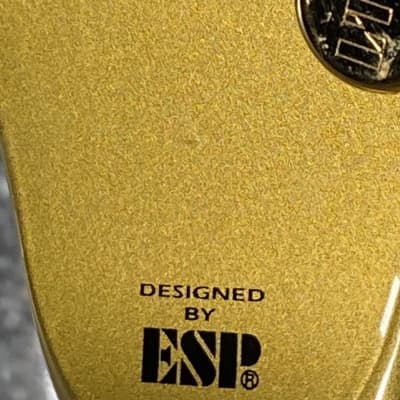 ESP LTD KH-V Kirk Hammett V Gold Sparkle EMG Guitar & Case #0917 B Stock image 5
