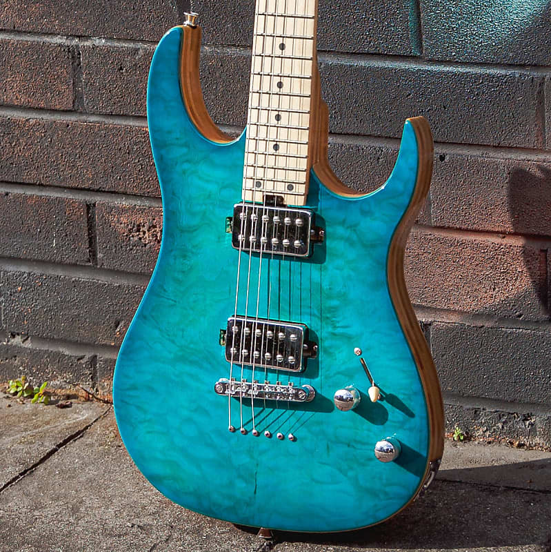 Lindo 6X Compact Quilted Maple / Bamboo Electric Guitar and Hard Case - Ocean Burst / Turquoise image 1