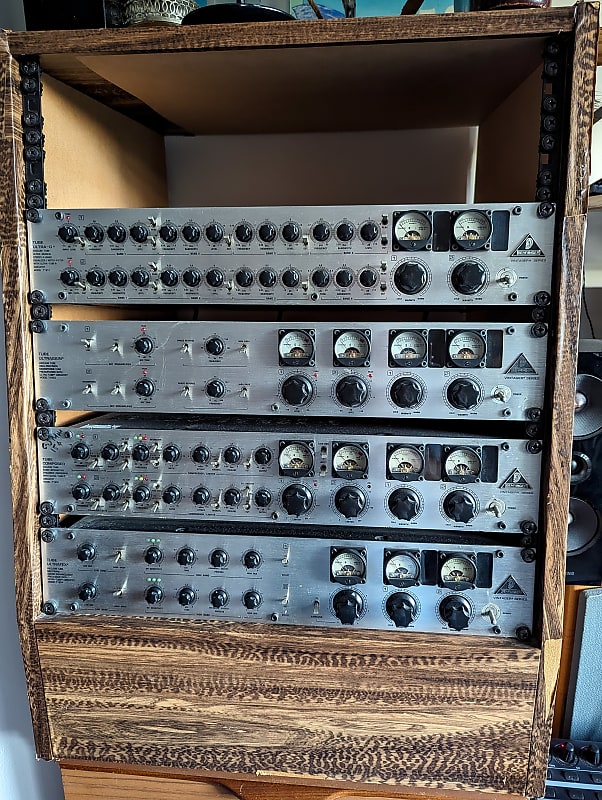 Behringer T1951, T1952, T1953, T1954 | Reverb Behringer T1951, T1952, T1953, T1954 | Reverb