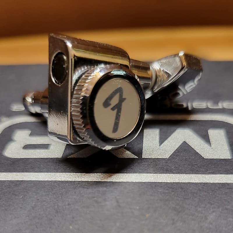 Fender American Deluxe Locking tuner Chrome Single Reverb