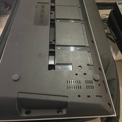 Yamaha Tyros5 76-Key Arranger Workstation Keyboard image 9