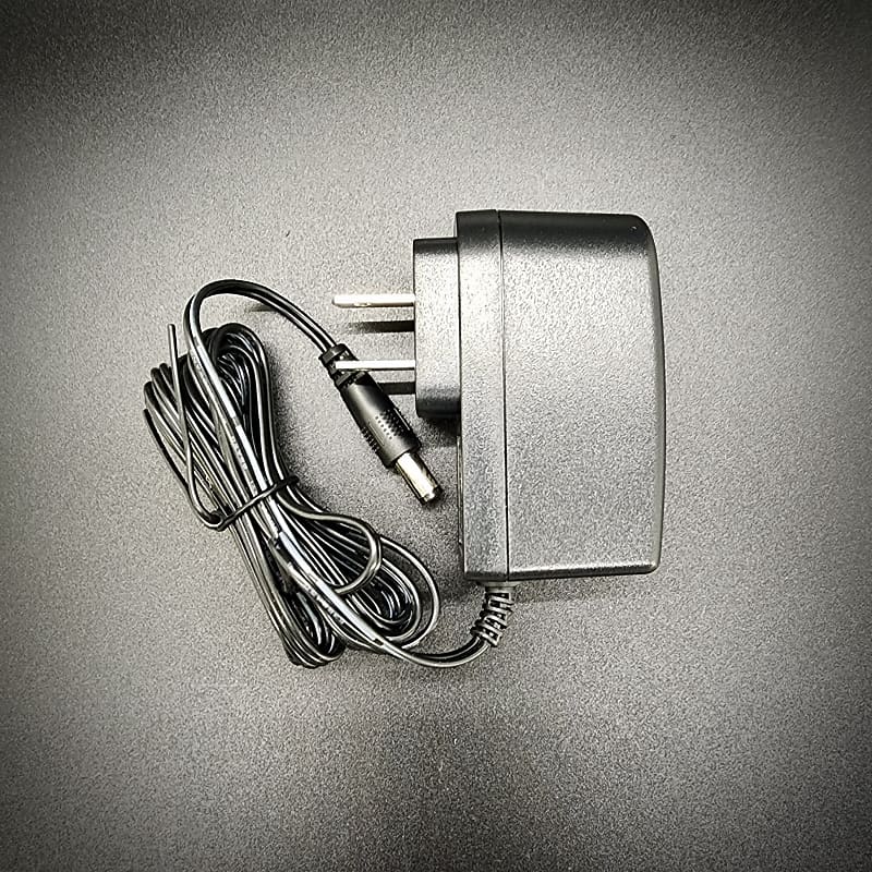 DAddario AC/DC 9-Volt Adaptor image 1