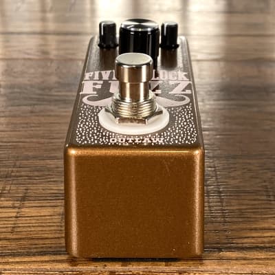 Outlaw Effects Five O'Clock Fuzz Guitar Effect Pedal image 3