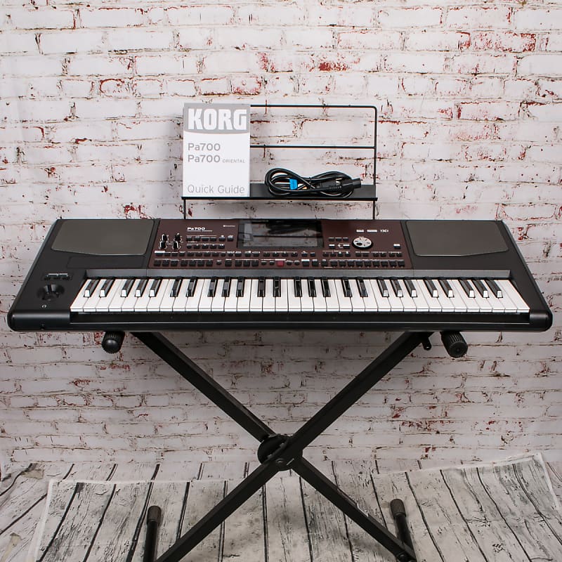 KORG PA700 Arranger w/ Bag x7489 (USED) | Reverb