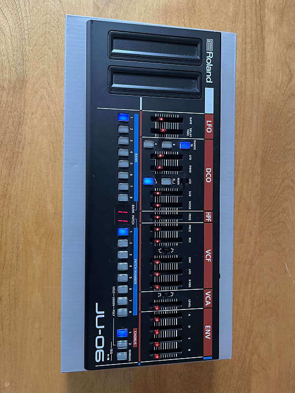 Roland JU-06 Boutique Series Digital Synthesizer Sound Roland JU-06 Boutique Series Digital Synthesizer Sound