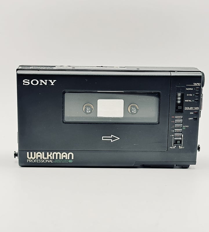 Sony WM-D6 Professional Walkman Portable Stereo Cassette Recorder (1982 -  1985)