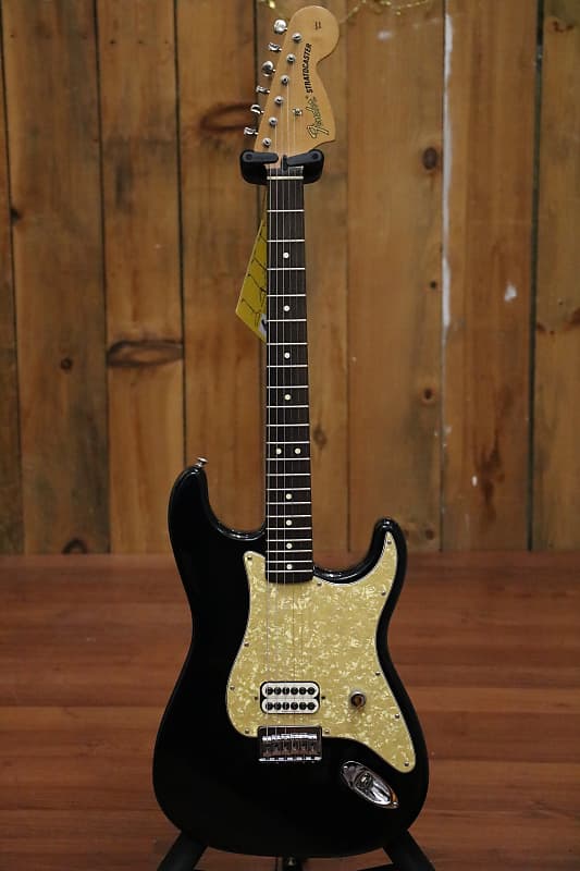 Fender Tom Delonge Stratocaster 2002 - Black image 1
