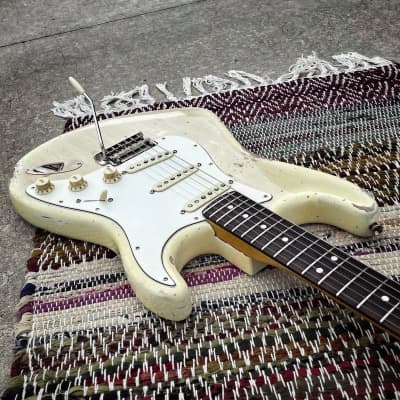 Fender American Professional Stratocaster Translucent Blond Medium Relic image 3