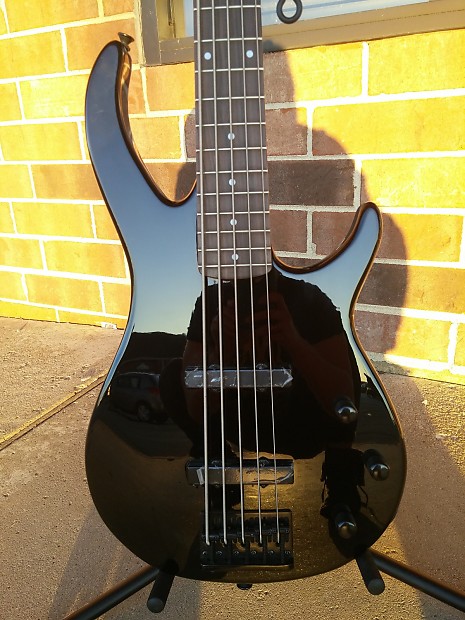 Peavey Millennium 5-String Electric Bass Black image 1