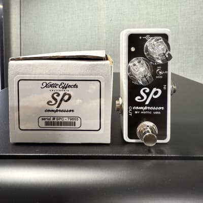 Xotic Effects「SP Compressor」 Amazon.com: Xotic SP Compressor Pedal : Musical Instruments