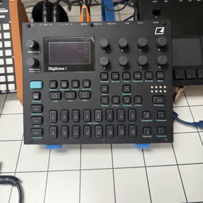 DTM・DAW Elektron DIGITONE II + Decksaver Elektron Digitone II Desktop Synthesizer | zZounds