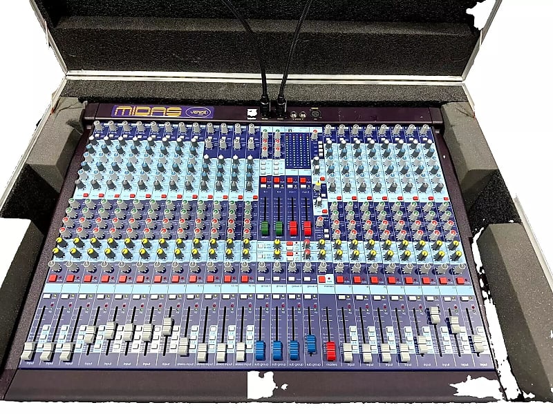 Midas Venice 160 16-Channel / 30-Input Mixing Console | Reverb