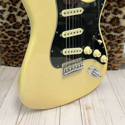 Fender Stratocaster with 3-Bolt Neck, Rosewood Fretboard 1976 - Blonde image 4