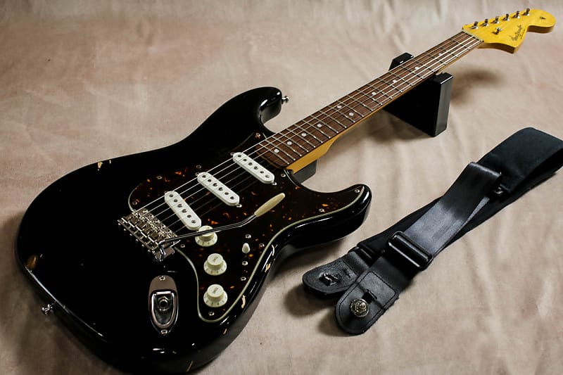 エレキギター】当店オーダー Vanzandt STV-70R(Sonicblue)入荷
