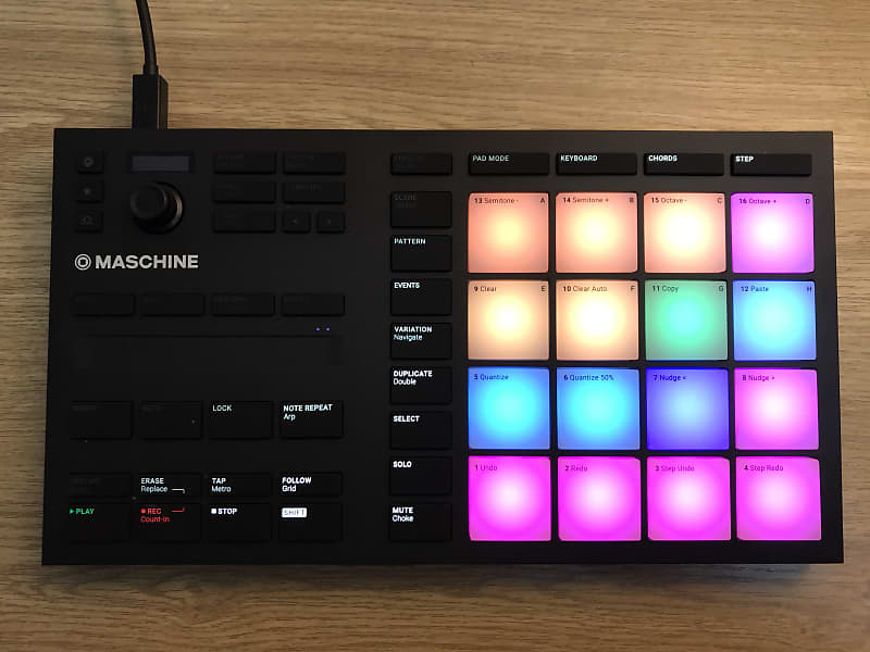 Native Instruments Maschine Mikro MK3 Production and Performance