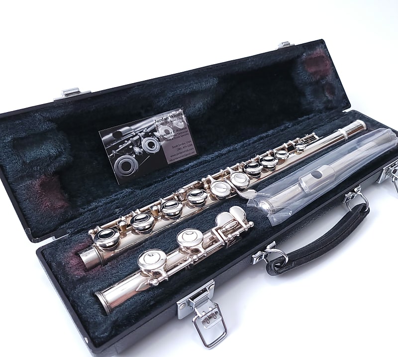 Refurbished Yamaha 221 (~222) Student Beginner Flute +Warranty image 1