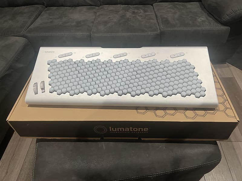 Lumatone Isomorphic Keyboard 2022 - 280 Key MIDI Controller w/ Original Packaging image 1
