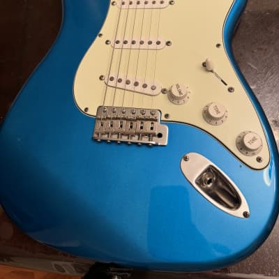 Fender Stratocaster 1987 E Series Fujigen Japan - Lake Placid Blue SPARKLE image 2