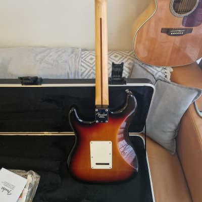 Fender Standard Stratocaster Maple Fretboard 2009 - Sunburst image 8