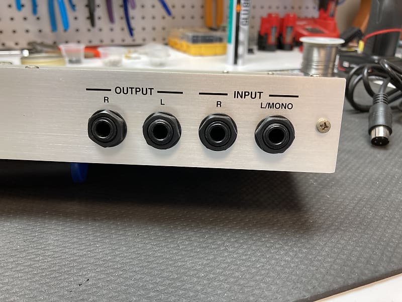 希少 ☆ KORG DL8000 R デジタルマルチタップディレイ ☆希少☆ KORG DL8000 R デジタルマルチタップディレイ（Korg