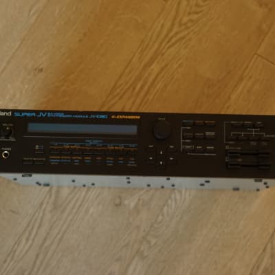 Roland JV-1080 64-Voice Synthesizer Module 1994 - 2001 - Black