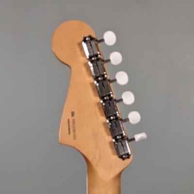 Fender Gold Foil Jazzmaster, Candy Apple Burst, Ebony Fingerboard, w/Deluxe Gig Bag image 7