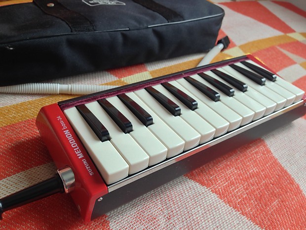 Suzuki B 24 Bass Melodica Melodion