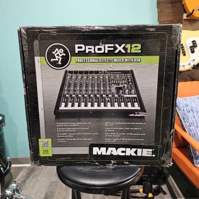 Mackie ProFX12 12-Channel Effects Mixer with USB 2009 - 2015 - Dark Gray image 2