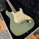 Fender American Professional Stratocaster with Rosewood Fretboard 2017 - 2019 Antique Olive